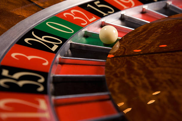 Mega Sevens slot game interface showing reels, paylines, and payout table on qq88asia